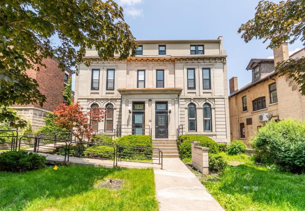 Upscale 1BR - Boutique Apartment - PRIME DT Location!