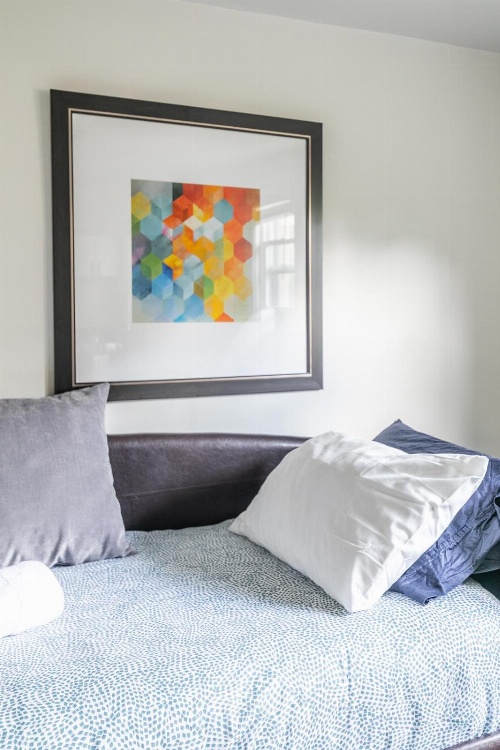 Upscale 1BR - Boutique Apartment - PRIME DT Location! image 2